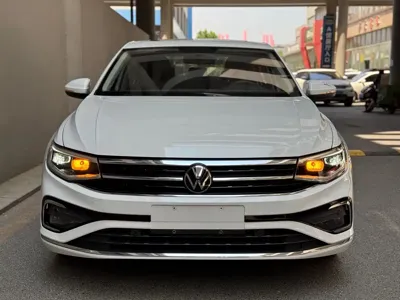 Volkswagen Bora 2023, 29800 км, за 69800 CNY