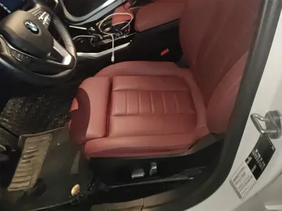 BMW 3 Series 2021, 50000 км, за 125100 CNY - фото 9