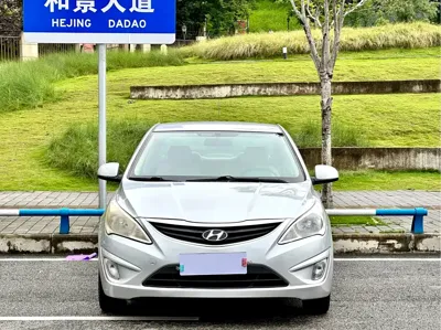 Hyundai Verna 2011, 180000 км, за 7800 CNY