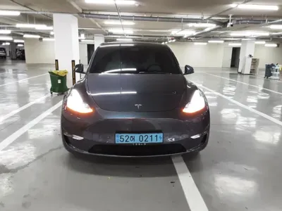 Tesla Model Y · 2022 год