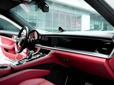 Porsche Panamera 2023, 30000 км, за 624300 CNY - фото 6