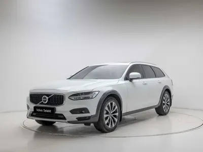 Volvo V90 · 2025 год