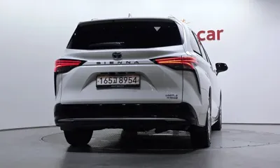 Toyota Sienna 2021, 27247 км, за 42900000 KRW