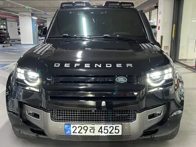 Land Rover Defender 2023, 34740 км, за 89900000 KRW