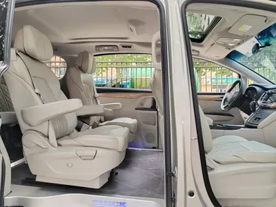 Buick GL8 2017, 59000 км, за 69800 CNY - фото 8