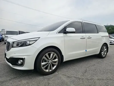 Kia Canival · 2017 год