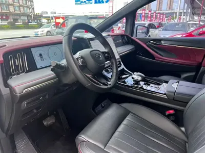 GAC Motor Trumpchi M8 2023, 34000 км, за 163000 CNY - фото 3