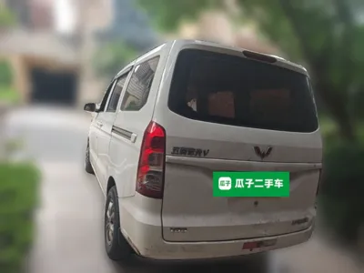 Wuling Hongguang V 2019, 79200 км, за 27178.28 CNY