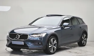 Volvo V60 · 2020 год