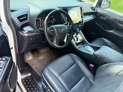 Toyota Vellfire 2023, 110000 км, за 438000 CNY - фото 6