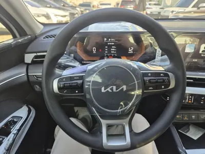 Kia K5 2026, 16 км, за 24570000 KRW - фото 9