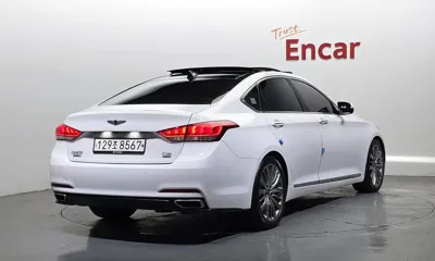 Hyundai Genesis 2016, 242636 км, за 8990000 KRW