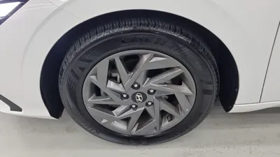 Hyundai Avante 2024, 31945 км, за 13460.18 USD