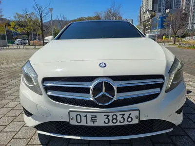 Mercedes-Benz A-Class · 2015 год