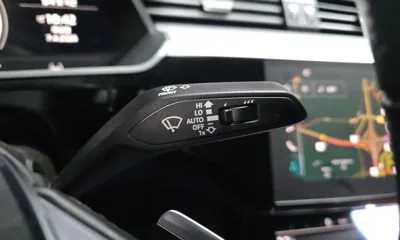 Audi e-tron 2022, 120604 км, за 48500000 KRW - фото 27