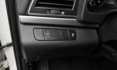 Hyundai Avante 2017, 136558 км, за 6990000 KRW - фото 19