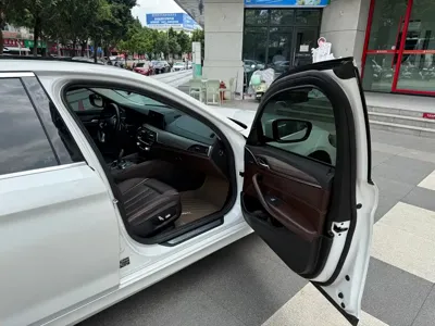 BMW 5 Series 2019, 60000 км, за 143800 CNY - фото 20