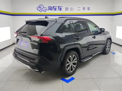 Toyota RAV4 2024, 40900 км, за 129300 CNY