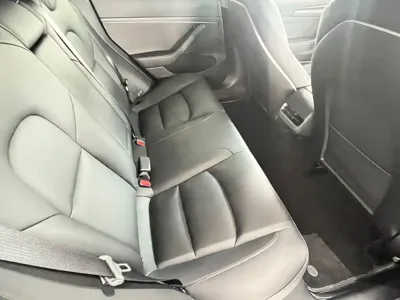 Tesla Model 3 2022, 32000 км, за 139800 CNY - фото 12