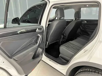 Volkswagen Tiguan L 2023, 25000 км, за 193800 CNY - фото 16