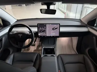 Tesla Model Y 2023, 27000 км, за 210000 CNY
