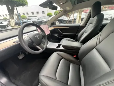 Tesla Model 3 2021, 141000 км, за 103800 CNY