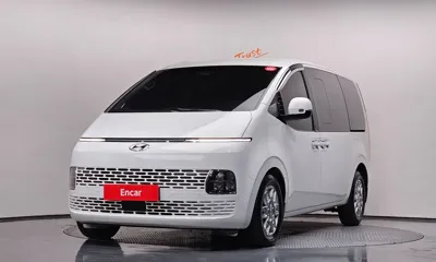 Hyundai Staria · 2023 год