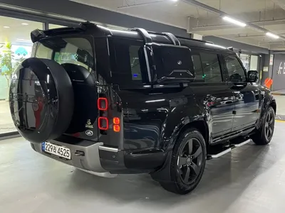 Land Rover Defender 2023, 34740 км, за 89900000 KRW