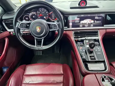 Porsche Panamera 2019, 88000 км, за 282800 CNY - фото 9
