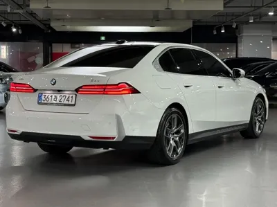 BMW 5-Series 2025, 7329 км, за 64000000 KRW