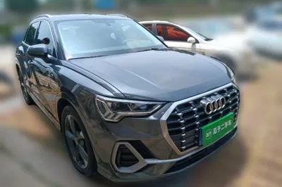 Audi Q3 2021, 61000 км, за 108733.52 CNY