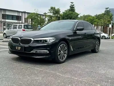 BMW 5 Series 2018, 140000 км, за 108800 CNY