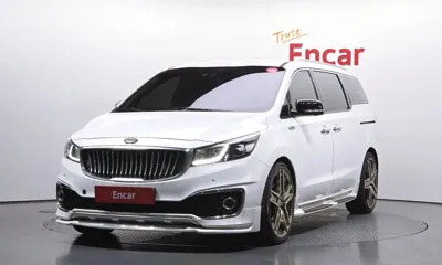 Kia Canival · 2017 год