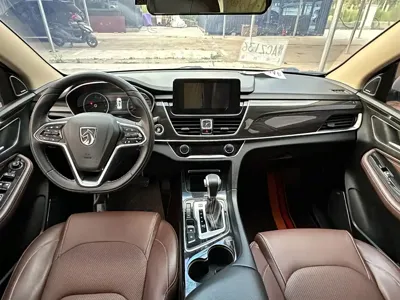 Baojun 560 2018, 90000 км, за 21800 CNY - фото 5