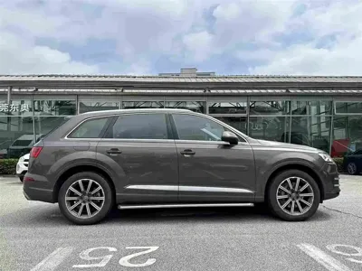 Audi Q7 2017, 203000 км, за 105800 CNY - фото 3
