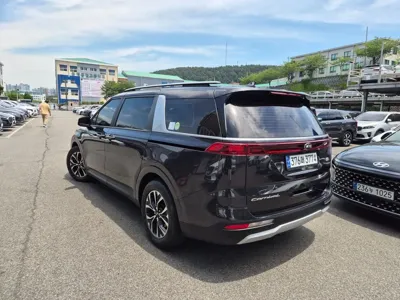Kia Canival 2021, 57527 км, за 22500000 KRW