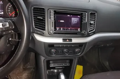 Volkswagen Sharan 2016, 80300 км, за 96660.33 CNY - фото 12