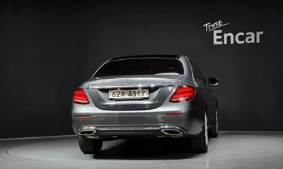 Mercedes-Benz E-Class 2017, 102800 км, за 22590000 KRW