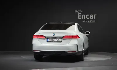 BMW 5-Series 2024, 23906 км, за 64500000 KRW