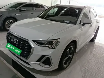 Audi Q3 2020, 81700 км, за 93100 CNY