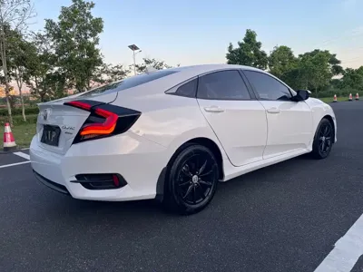 Honda Civic 2017, 120000 км, за 31800 CNY - фото 9