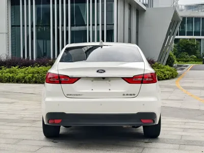 Ford Escort 2020, 60000 км, за 33800 CNY - фото 6