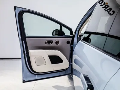 Li Auto 理想i8 2025, 7600 км, за 278800 CNY