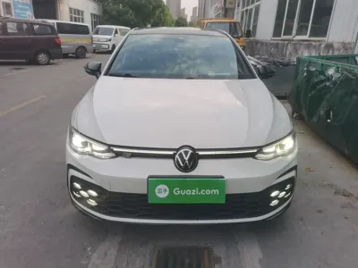Volkswagen Golf 2021, 74500 км, за 103859.37 CNY