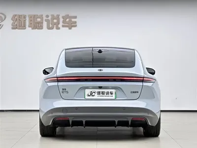Nio ET5 2023, 67200 км, за 110000 CNY