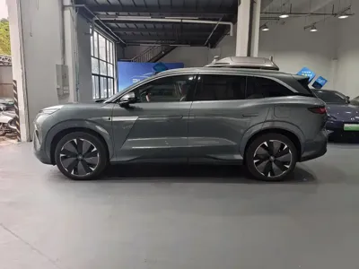 BYD 唐L 2025, 4800 км, за 189800 CNY