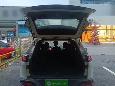 Jeep Cherokee 2017, 73400 км, за 53398.05 CNY - фото 22
