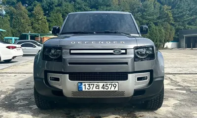 Land Rover Defender · 2023 год