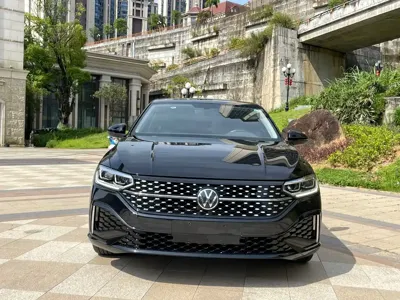 Volkswagen Lavida 2023, 29000 км, за 99000 CNY