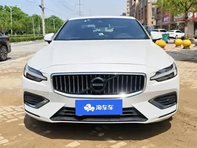 Volvo S60 2021, 56500 км, за 111000 CNY